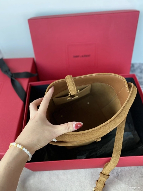  37 LE SMALL BAG-17*20*13CM YSL 0825